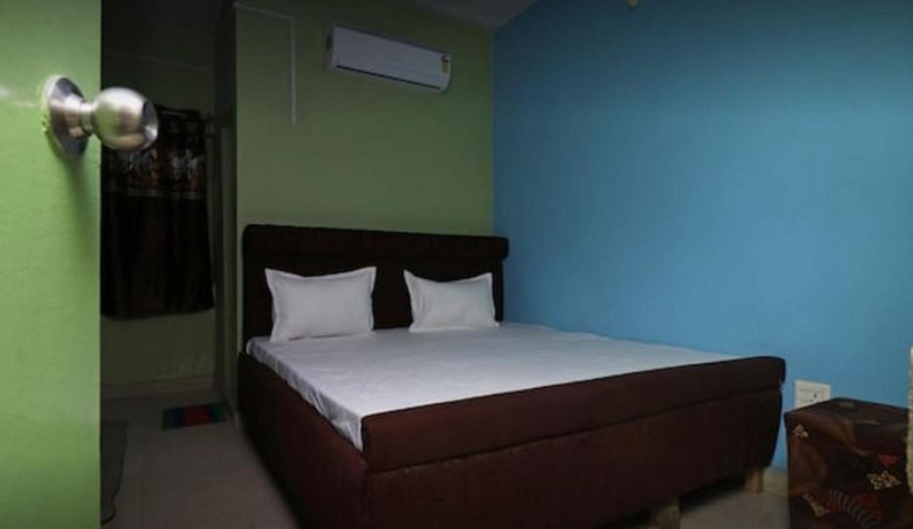 Hotel Devdoot Rājgīr Esterno foto