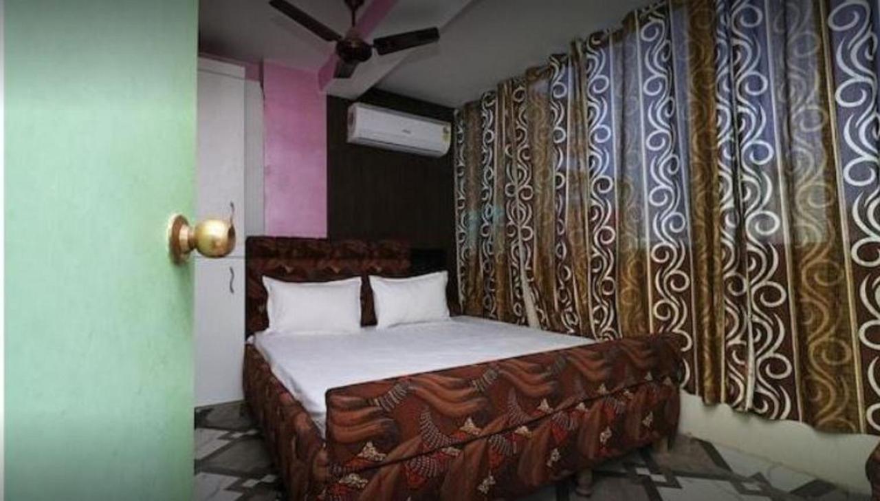Hotel Devdoot Rājgīr Esterno foto
